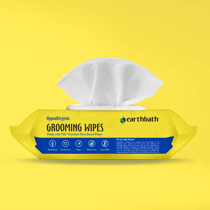 earthbath Hypoallergenic Grooming Wipes 100 ct opened